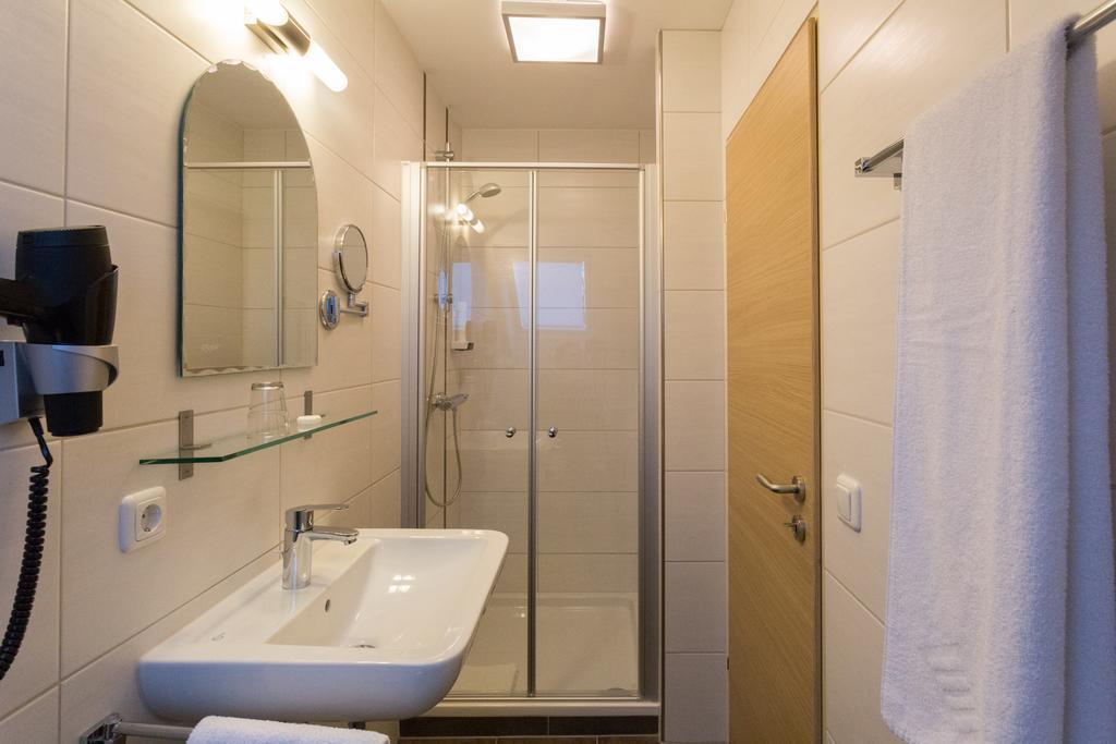 Landhotel Graetz Emmering  외부 사진